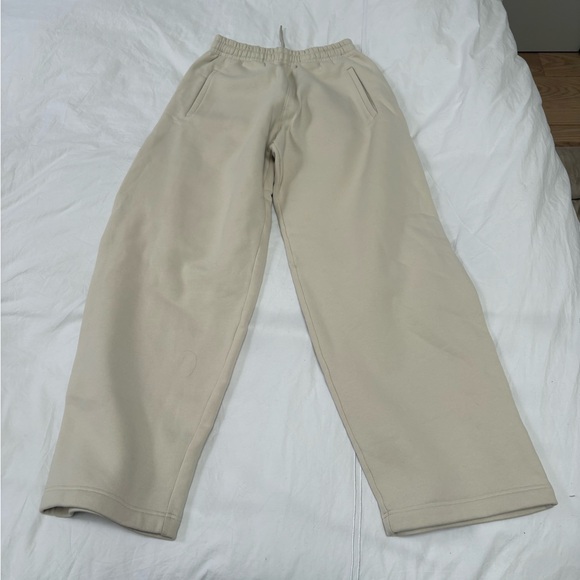 Vaara - Women's Cream/Tan Hoodie and Sweatpants 2pc Set S pants / M hoodie - Picture 9 of 9